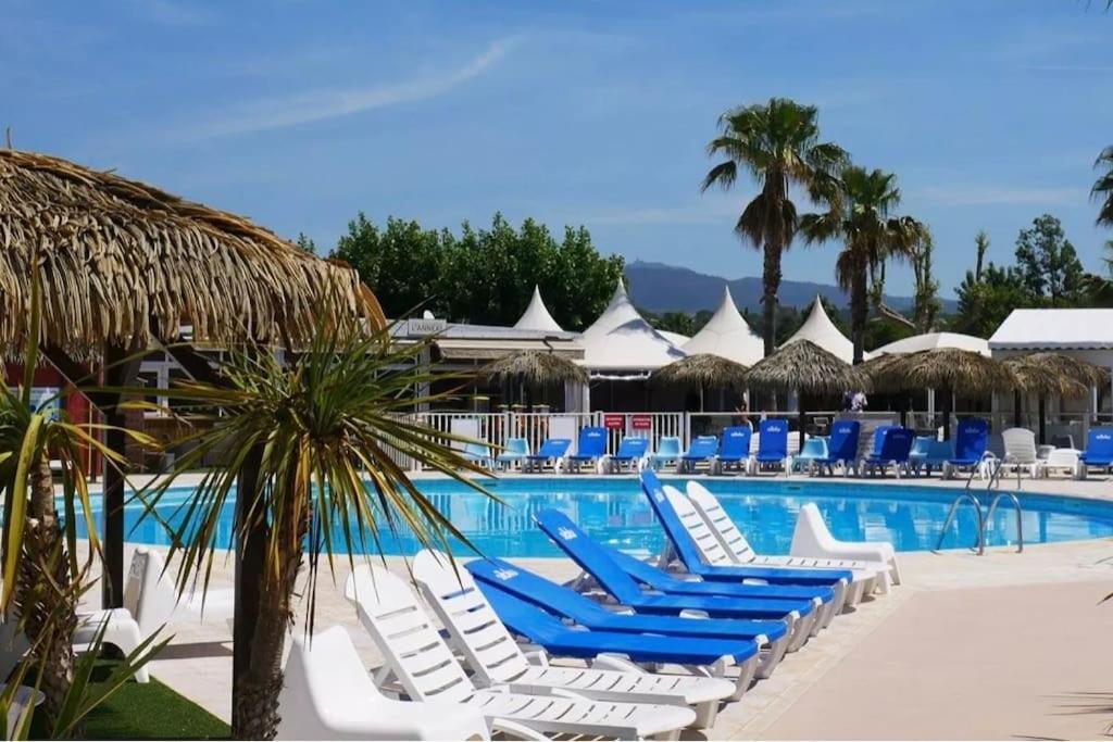 Le Moorea Mobilhome Camping Le Montourey 4 Etoiles Fréjus Eksteriør bilde